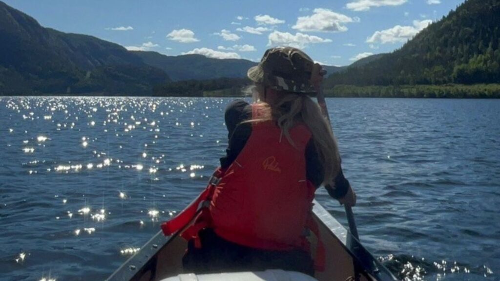 Canoe expedition solo boat